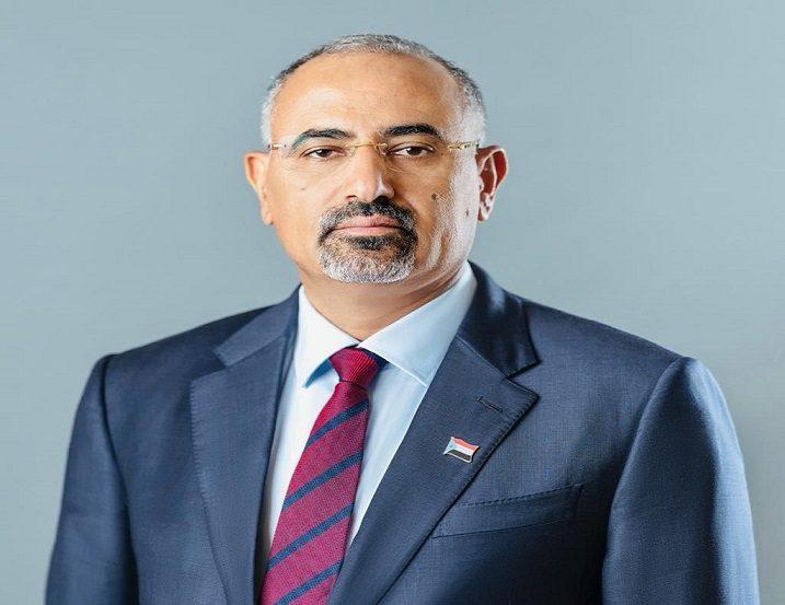 الرئيس الزُبيدي يُعزَّي في وفاة العقيد صالح الصايدي رئيس عمليات اللواء المشاة الثاني